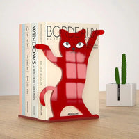 serre livre chat zigra rouge